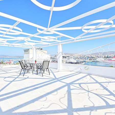 Charming Apartment With A Sea View Terrace 피레아스 외부 사진