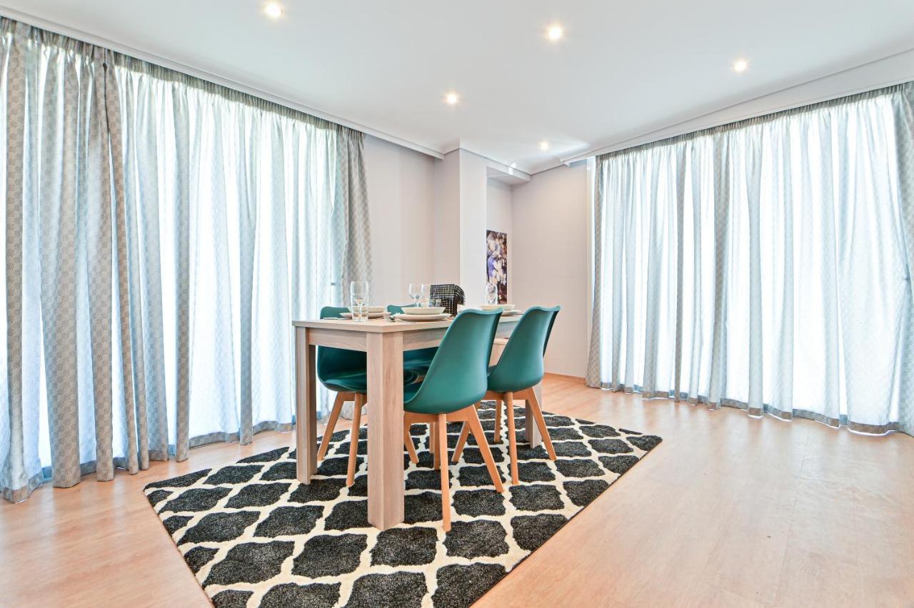 Charming Apartment With A Sea View Terrace 피레아스 외부 사진
