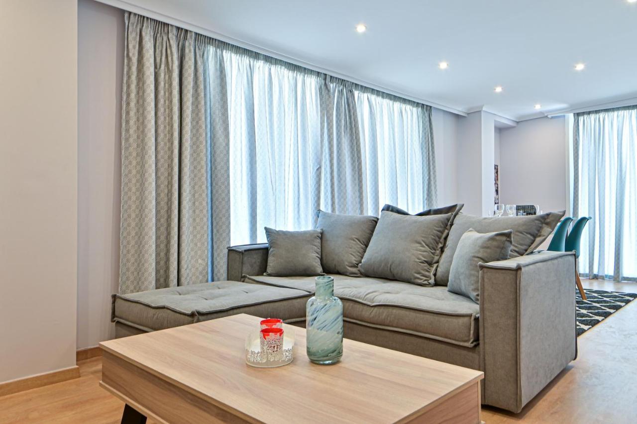 Charming Apartment With A Sea View Terrace 피레아스 외부 사진