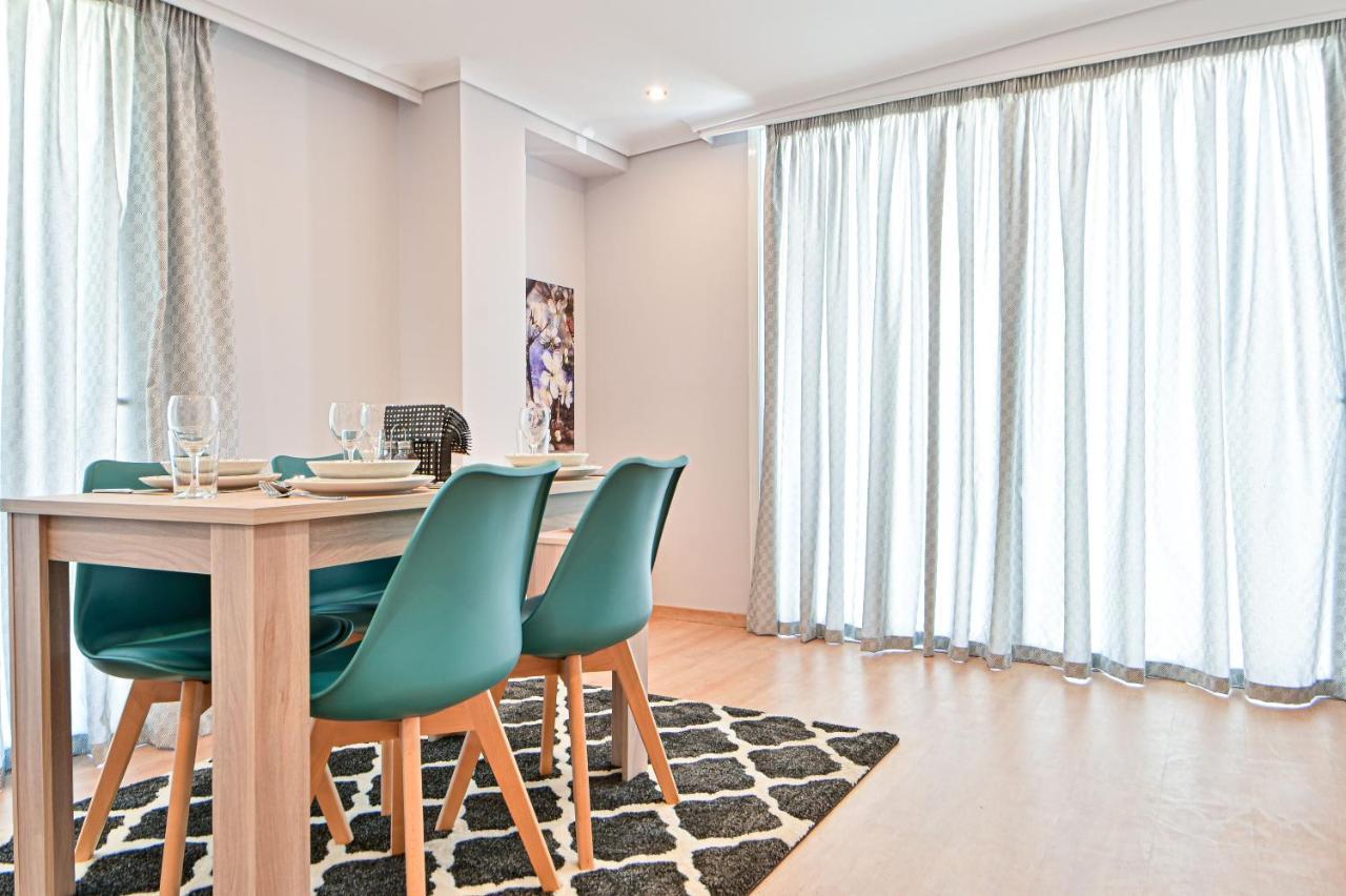 Charming Apartment With A Sea View Terrace 피레아스 외부 사진