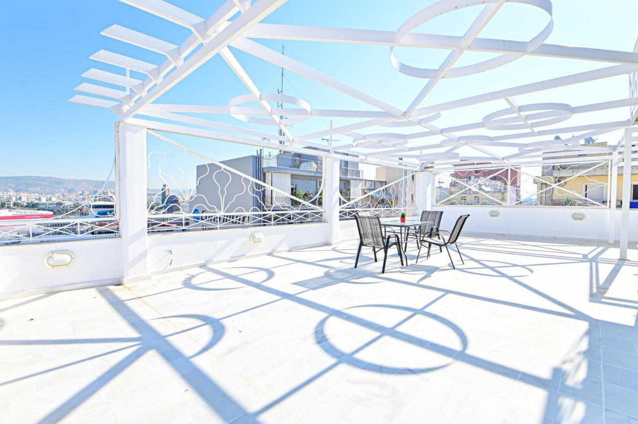 Charming Apartment With A Sea View Terrace 피레아스 외부 사진