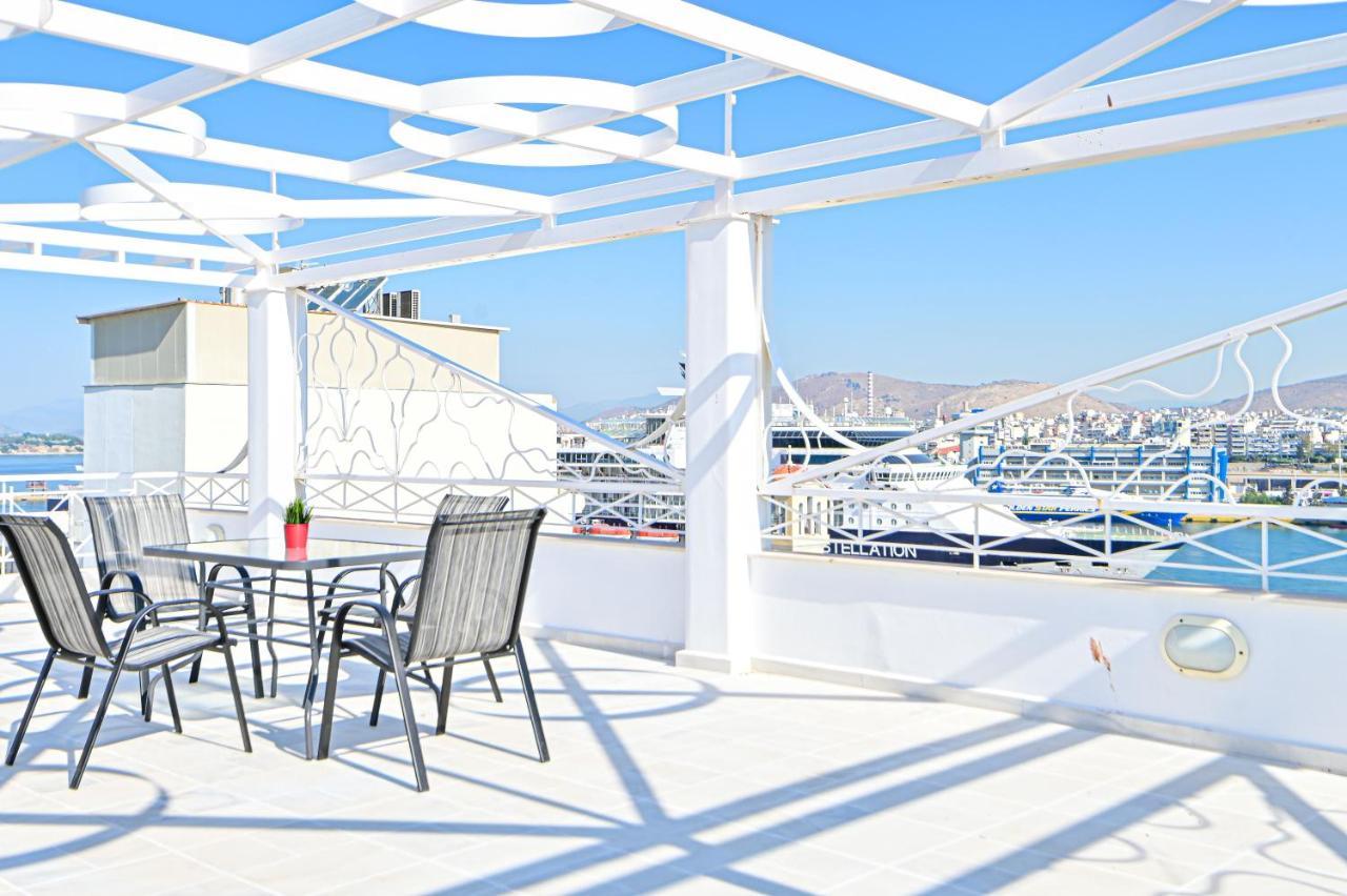 Charming Apartment With A Sea View Terrace 피레아스 외부 사진