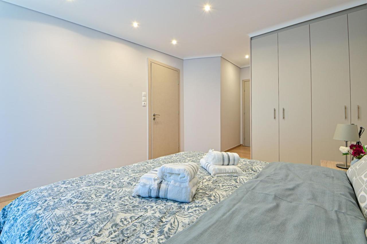 Charming Apartment With A Sea View Terrace 피레아스 외부 사진